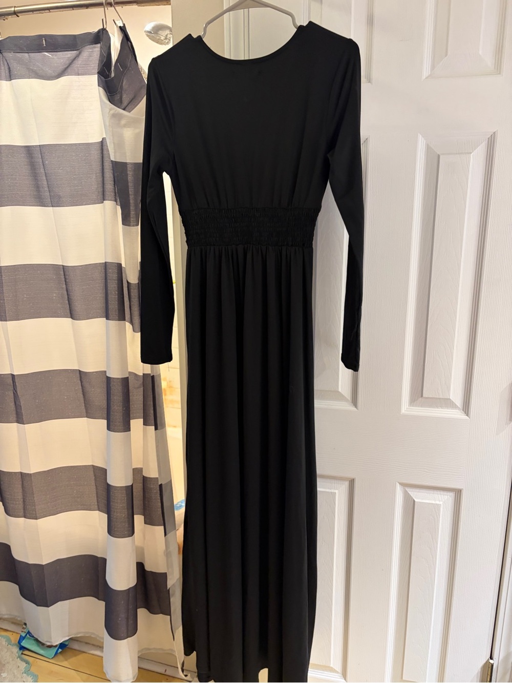 Baltic Born Arianna Black Maxi DressThigh Slit‎ medium - Picture 3 of 5